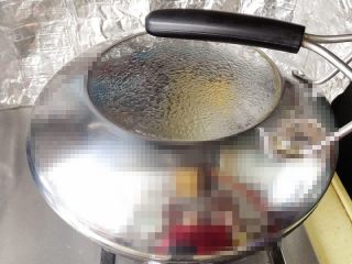 8、秋季滋补靓汤——玉米羊肉汤,大火煮开,转小火,慢炖,