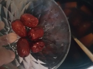 6、经期红糖汤,下红枣