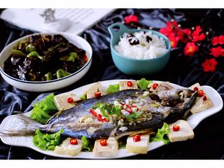 20、#吃豆腐#渔家豆腐鱼,配上酱焖茄子和米饭、完美