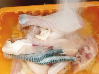 10、春笋焖鸡,冲洗一下