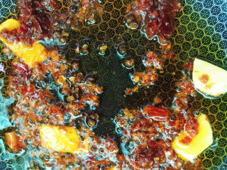 13、春笋焖鸡,炒香