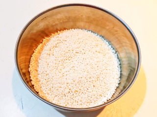 5、南瓜糯米糕,圆粒糯米