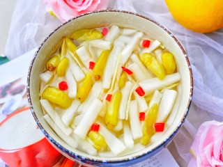 12、开胃爽脆的酸甜泡萝卜,放入密封罐子，冷藏4小时就可以吃啦