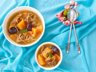 19、木瓜炖蟲草花肉骨汤,成品图二