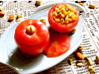 13、颜值爆表的 松仁玉米番茄盅,松仁玉米番茄盅做好了,很诱人哦~