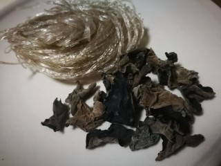 7、家宴菜谱～拆骨肉烩酸菜,粉条木耳分别泡发