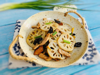 26、莲藕炒肉片,成品图二