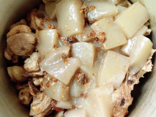 13、啤酒鸭,放入魔芋