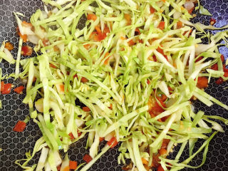 14、卷心菜炒粉丝,炒熟