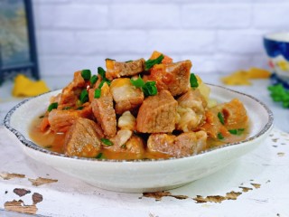 17、牛腩萝卜汤,牛肉营养丰富，好吃不胖，连汤带肉可以一起吃，特别好吃～