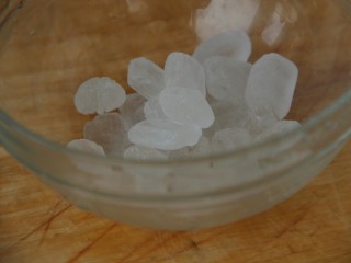 6、自制山楂罐头,二十几粒