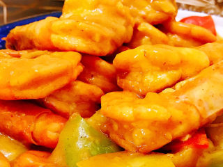 19、咖喱虾,拌匀后装盘