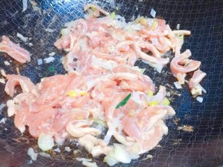 10、实用快手系列★韭菜炒嫩肉丝,下肉丝