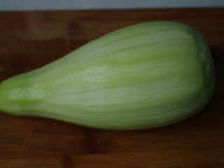 12、肉丸瓠子汤,削皮