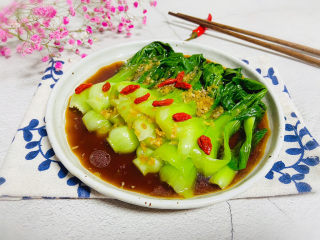 15、蒜蓉小油菜,枸杞点缀