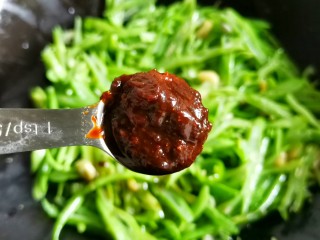 9、清炒四季豆,一勺豆瓣酱，