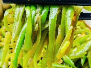 14、清炒四季豆,非常好吃。