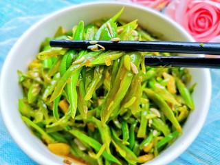 15、清炒四季豆,喜欢的一定要试试。