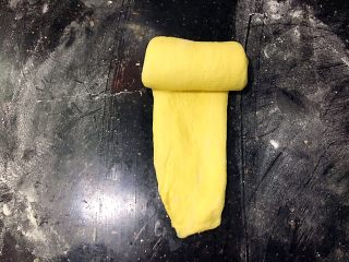 17、红萝卜白吐司,卷起