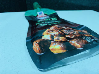 14、西兰花炒牛肉,加1勺黑胡椒酱；