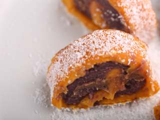 20、南瓜豆沙糯米卷,若喜欢吃甜，可在揉面的时候加入少许糖。