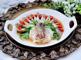 14、清蒸鲈鱼,每次一盘不够吃，诱惑到你没有。