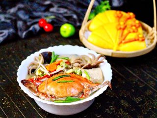 24、黑酱油+大白菜豆腐丸子炖海鲜,成品一