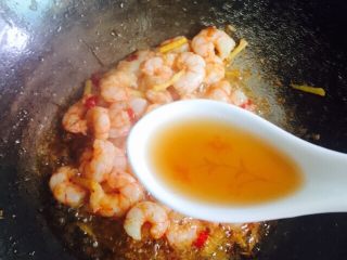 25、双笋炒虾仁（芦笋+玉米笋）,加一勺料酒