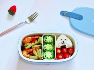 17、海虾芸豆木耳时蔬便当,颜值担当的便当。