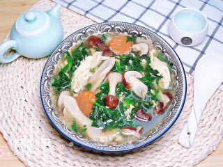 18、芙蓉鲜蔬汤,有菌中之王的松茸“加盟”令这道简单的蔬菜汤格外有营养，喝起来哟！