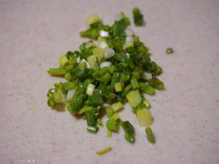 2、海蟹粥,7.葱切成花