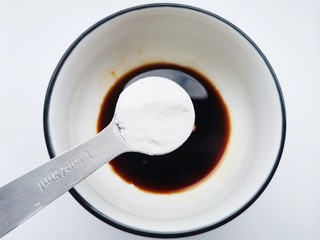 7、青椒炒千张,1勺水淀粉，