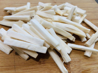 5、杏鲍菇炒牛肉+家常小炒,切寸段