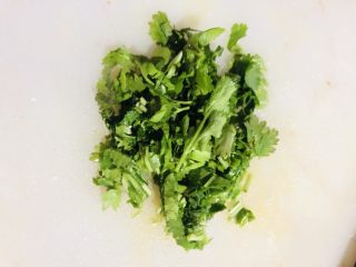 8、香菇豆腐汤,香菜切末