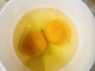 9、香菇豆腐汤,打两个鸡蛋