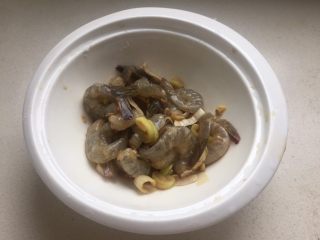 6、黄瓜酿虾（清蒸）,大概腌制一刻钟，入味即可。