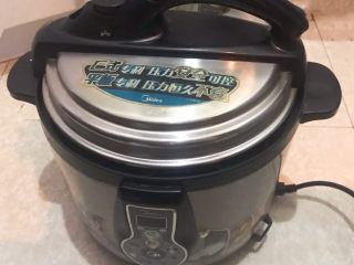 12、玉米渣粥,用电压力锅煮45分钟