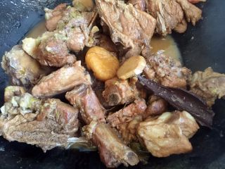 12、板栗烧排骨,收浓汤汁即可