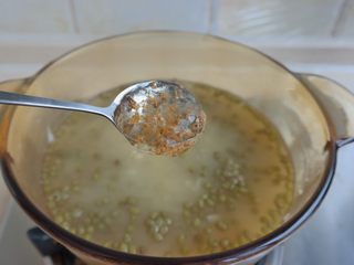 15、夏日消暑甜汤,放入桂花香