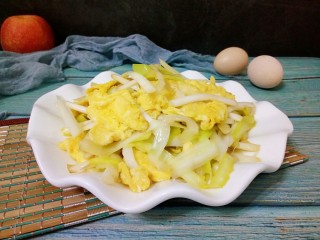 12、韭黄炒鸡蛋,盛出装盘