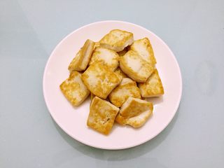 7、糖醋脆皮豆腐,盛出备用