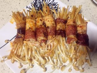 16、#微波炉美食#金针五花孜香卷,摆好你喜欢的造型