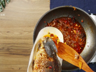 26、芒种节气宜清淡滋补，干烧鲤鱼好吃又养生,捞出备用