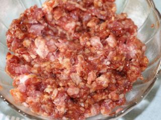 2、儿童餐之营养多彩豆,搅拌均匀，腌制半小时