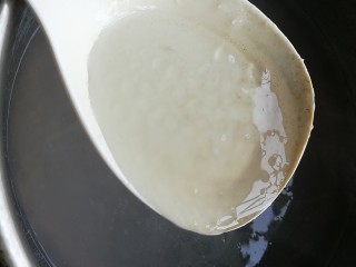 5、夏日消暑，芒果西米露,西米呈透明状，没有白心