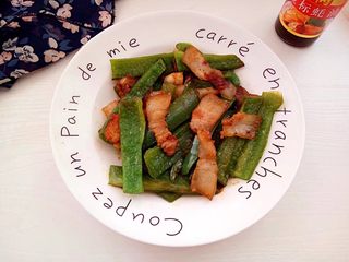 16、家常小炒~青椒炒肉,盛出装盘