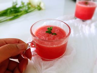 11、胡萝卜西红柿汁,成品。