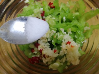 12、减脂系~凉拌苦瓜,放小半勺盐