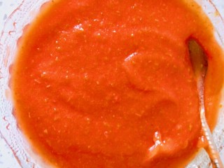 7、自制小零食――零添加山楂卷。,加上柠檬汁用料理机把它打成泥