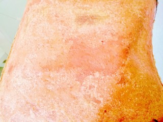 9、自制小零食――零添加山楂卷。,烤到水分干了，有点鼓起来就可以了